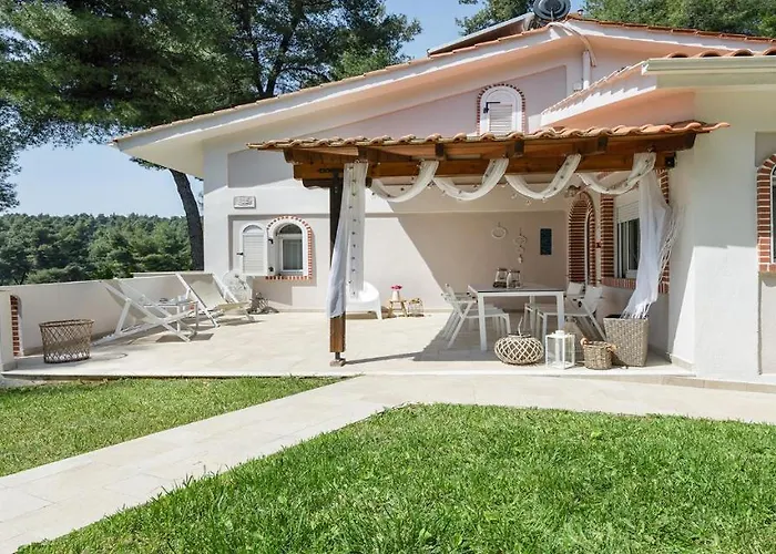 Ekatis In Sani Száni-part